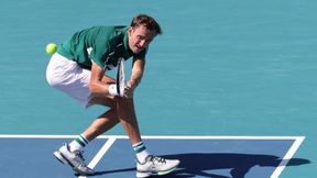 ATP Miami: Danił Miedwiediew wygrał "na jednej nodze". John Isner skuteczny w tie breakach