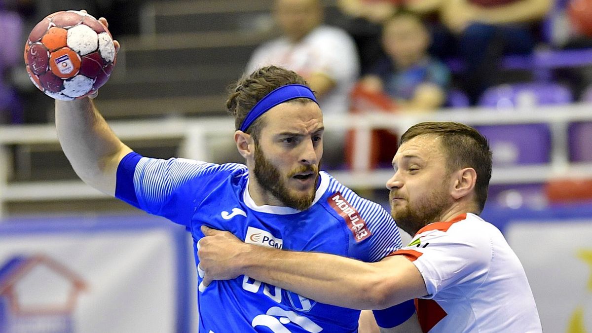 PAP / Sebastian Borowski / Na zdjęciu: Niko Mindegia (przy piłce)