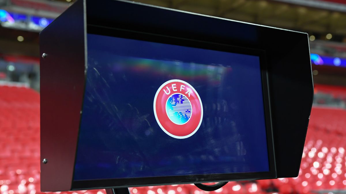 Newspix / EXPA/ Focus Images/ Martyn Haworth / Na zdjęciu: system VAR