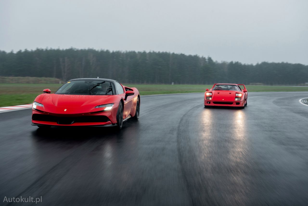 Ferrari SF90 Stradale (2021) vs Ferrari F40 (1990)