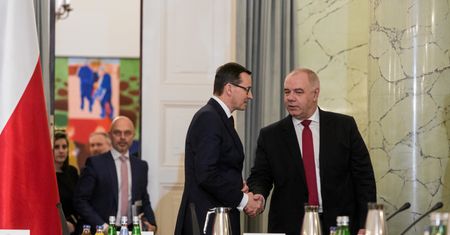 Firma skarży się na ukryty "podatek Sasina". Teraz odpowiada premierowi