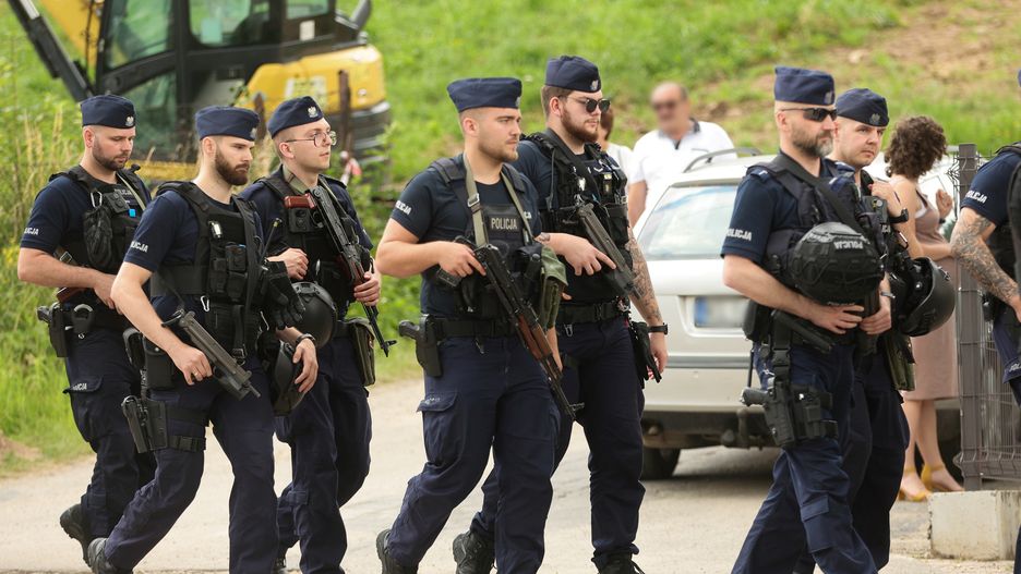 Policyjna obława w Starej Wsi