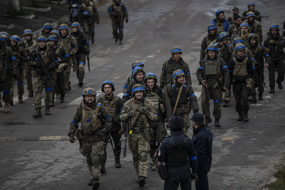 Ukraińskie wojsko na terenach wyrwanych z rąk okupanta