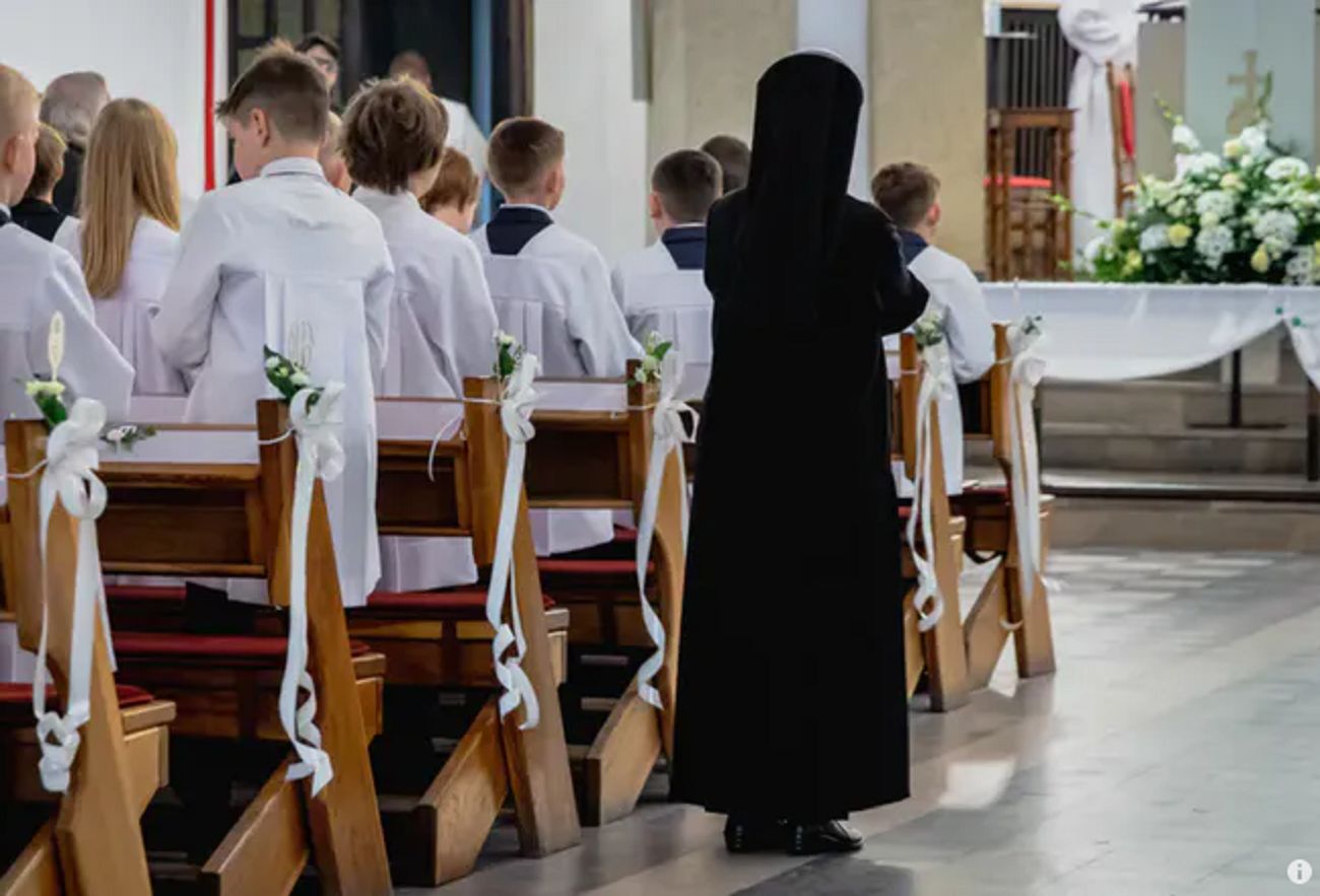 Komunie dzieci gwiazd. Małe wesele czy skromna uroczystość?