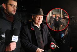 Incydent przed TVP. Wszedł przed kamerę TVN24