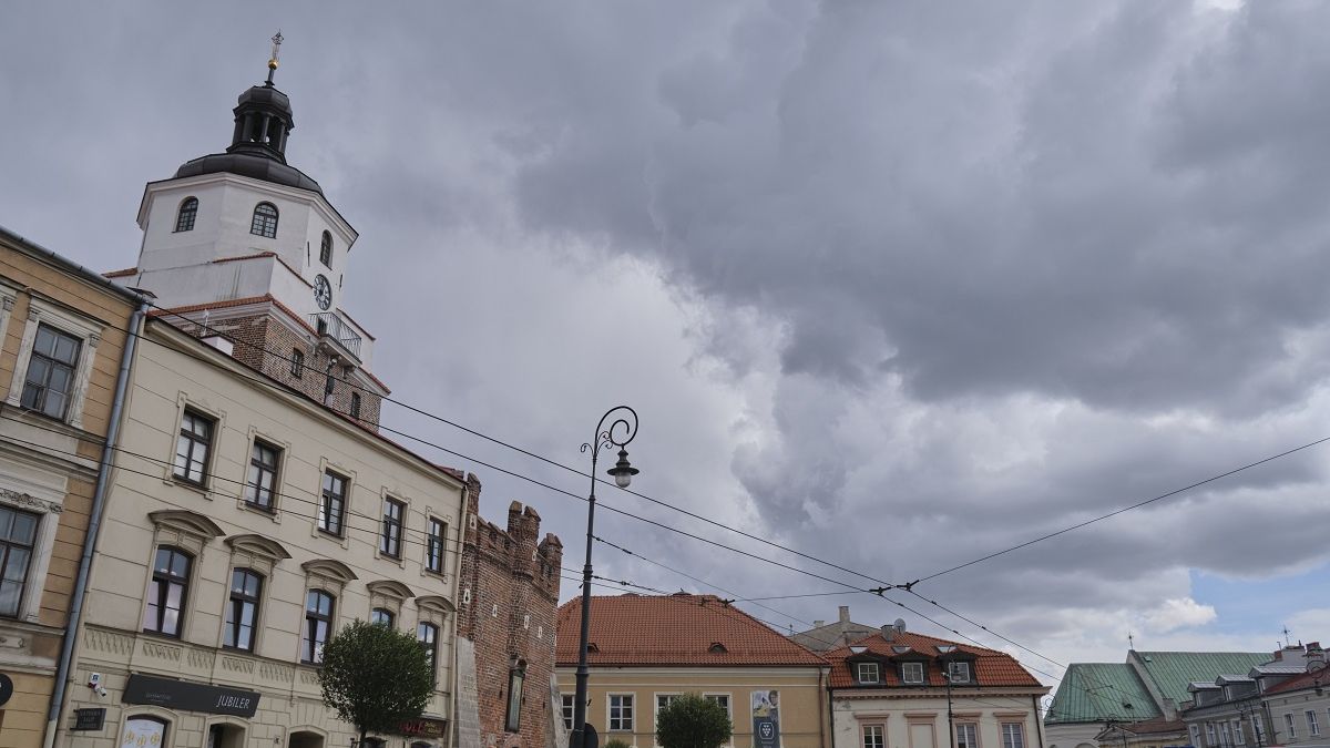 chmury deszczowe nad lublinem