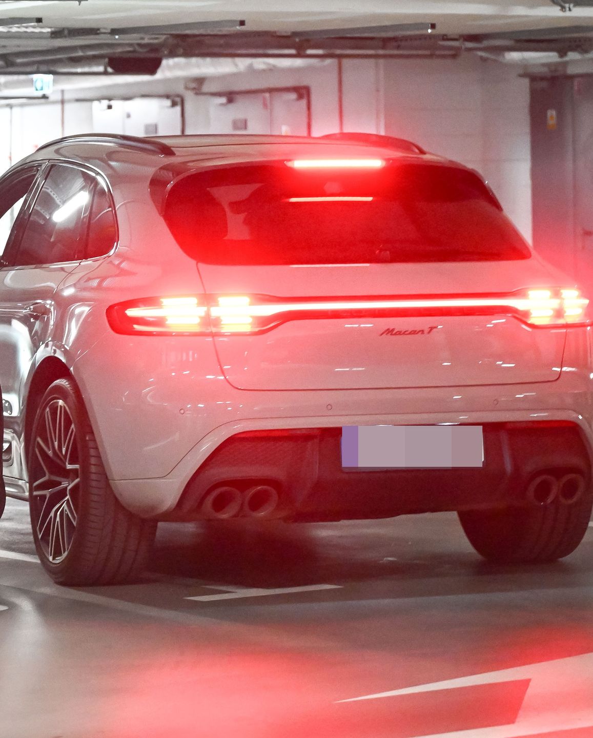 Roksana Węgiel w obiektywie paparazzi