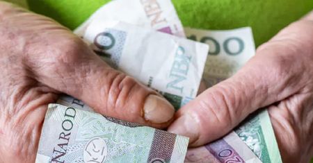 330,07 zł do emerytury. Komu przysługuje dodatek?