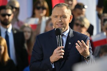 Nawrocki lepiej oceniany niż Sejm. Jest badanie CBOS