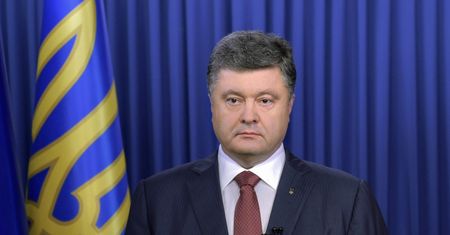 Poroszenko rozczarowany decyzją Francji w sprawie Mistrali dla Rosji