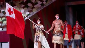 Chorąży Tonga z naoliwioną klatką piersiową. Egzotyka na ceremonii otwarcia igrzysk w Tokio! (galeria)