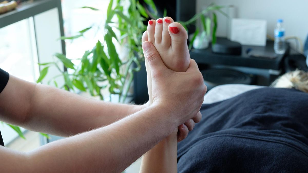 Skurcze i bóle ud, łydek i stóp to objawy miażdżycy, ale nie zawsze muszą występować