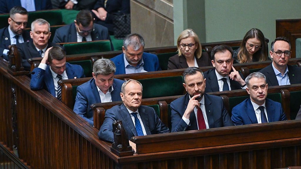 Nagrody w rządzie Tuska. Miliony dla urzędników