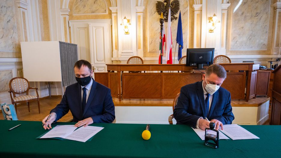 Bielsko-Biała. Dzięki umowie w mieście powstanie punkt obsługi programu Czyste Powietrze.