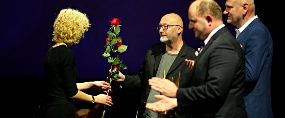 Wojtek Smarzowski ze Złotym Aniołem Tofifest za niepokorność