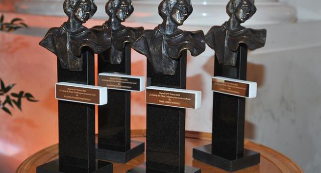 Agnieszka Radwańska i Aleksandra Kurzak z nagrodami TVP Polonia