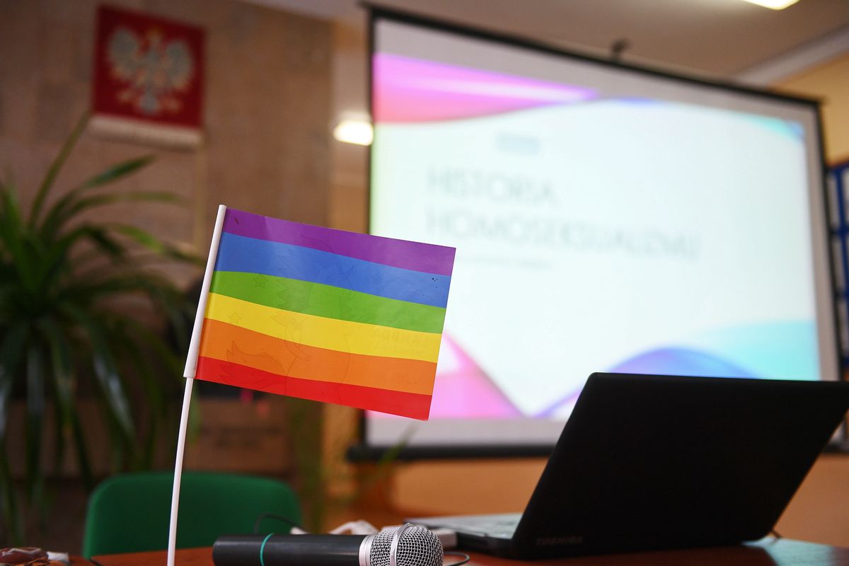 Toruń. Jedno z toruńskich liceów wysoko w rankingu szkół LGBTQ+