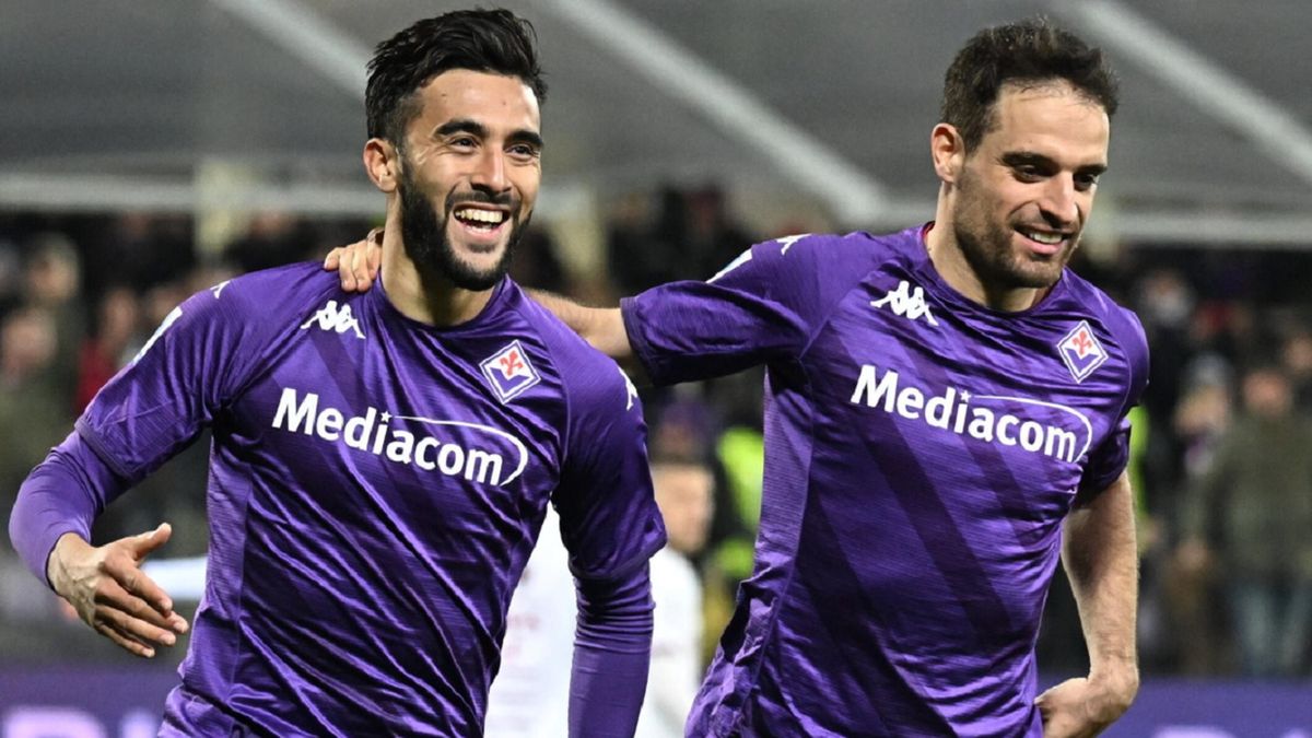 PAP/EPA / CLAUDIO GIOVANNINI  / Na zdjęciu: Nicolas Gonzalez (z lewej) cieszy się z gola