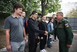 Rosja płaci fortunę za ludzi na front. System werbunkowy się chwieje