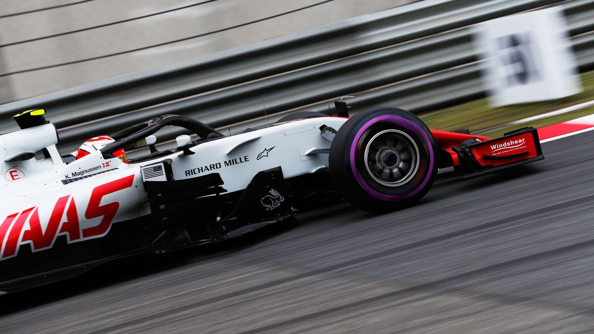 Zdjęcie okładkowe artykułu: Materiały prasowe / Pirelli Media / Na zdjęciu: Kevin Magnussen za kierownicą Haasa