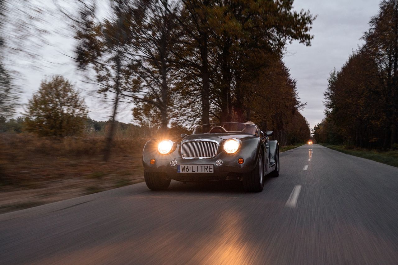 Leopard pana Jarosława przejechał do tej pory jedynie 1600 km, ale na koncie ma m.in. gościnny start w rajdzie aut zabytkowych we Francji, gdzie dotarł na lawecie