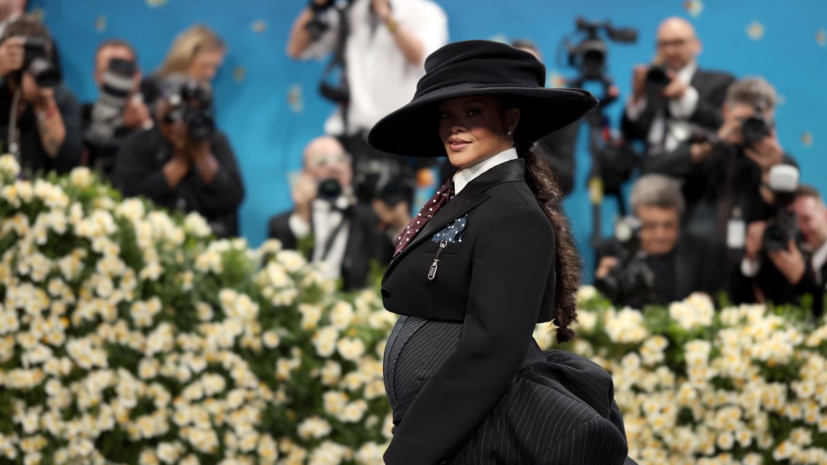 The 2025 Met Gala Celebrating "Superfine: Tailoring Black Style" - Arrivals
NEW YORK, NEW YORK - MAY 05: Rihanna attends the 2025 Met Gala Celebrating "Superfine: Tailoring Black Style" at Metropolitan Museum of Art on May 05, 2025 in New York City.  (Photo by John Shearer/WireImage)
John Shearer