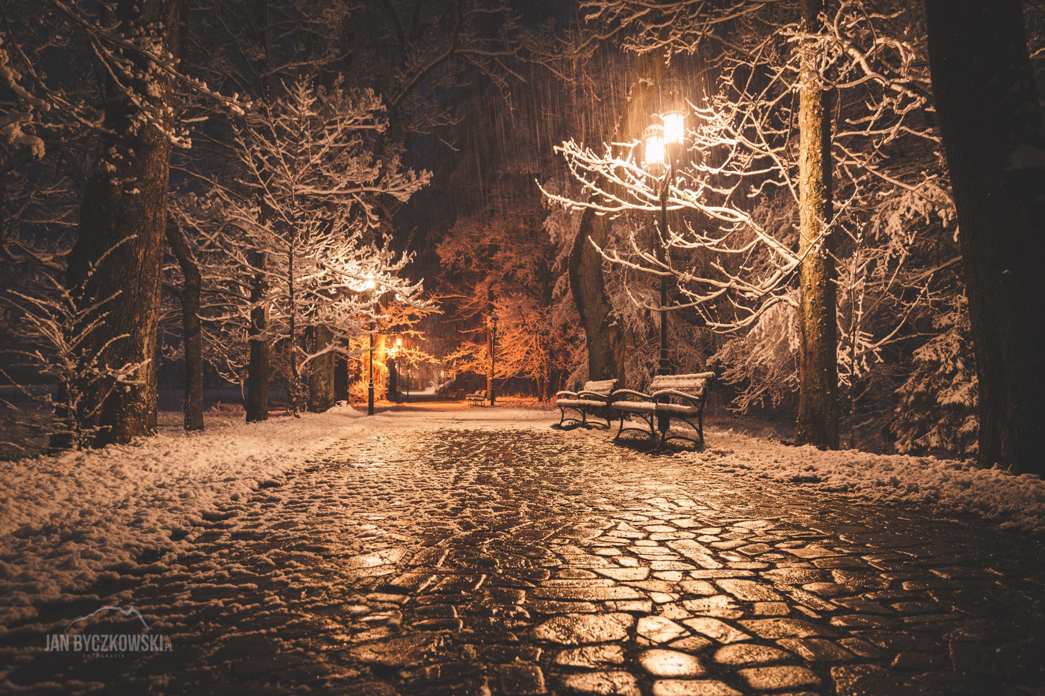 Zakopane zasypane. Śnieg zaskoczył urlopowiczów 4