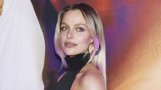 Pokazała się w odważnym topie. Skradła show na premierze