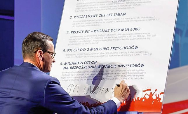 Premier  Mateusz Morawiecki zachwalał Polski Ład. Dziś mówi o błędach i nakazuje resortowi finansów poprawiać uchwalone przepisy podatkowe 