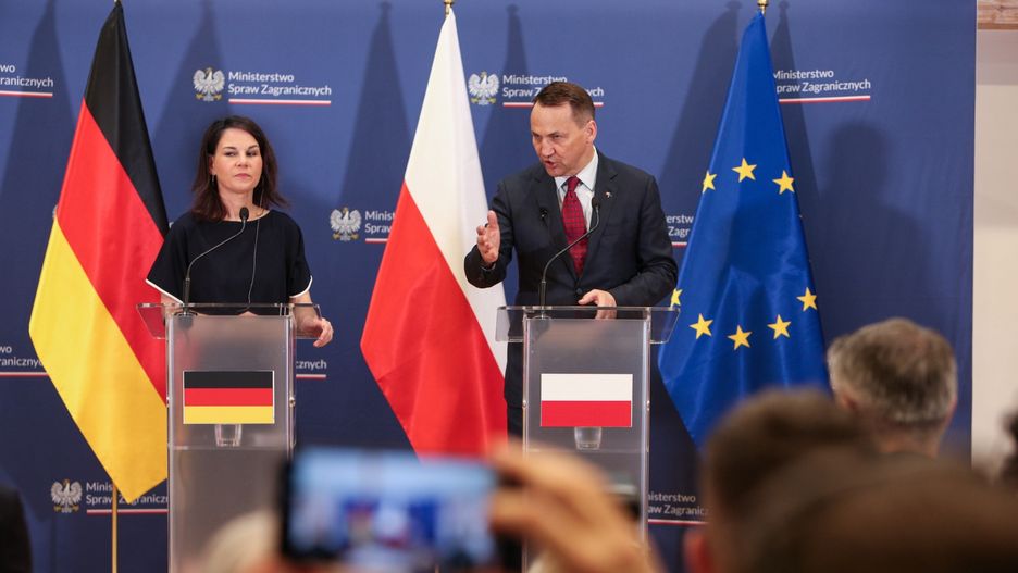 Sikorski: Musimy przekonać Putina, że inwazja była błędem
