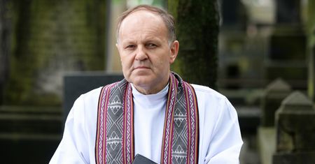 Ksiądz Kazimierz Sowa mówił prosto z mostu. Hierarchom puszczą nerwy?
