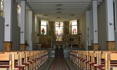 Zamknęli księdza i zdemolowali kościół. Profanacja w parafii na Opolszczyźnie