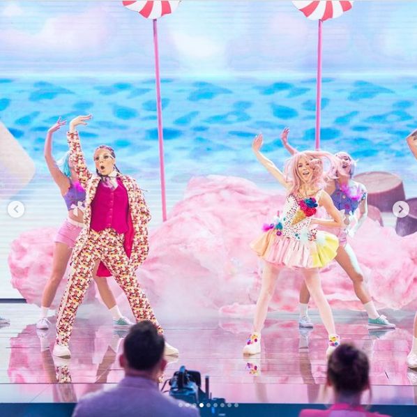 Roksana Węgiel publikuje czarno-białe zdjęcia tęczowego makijażu w "Dance Dance Dance"