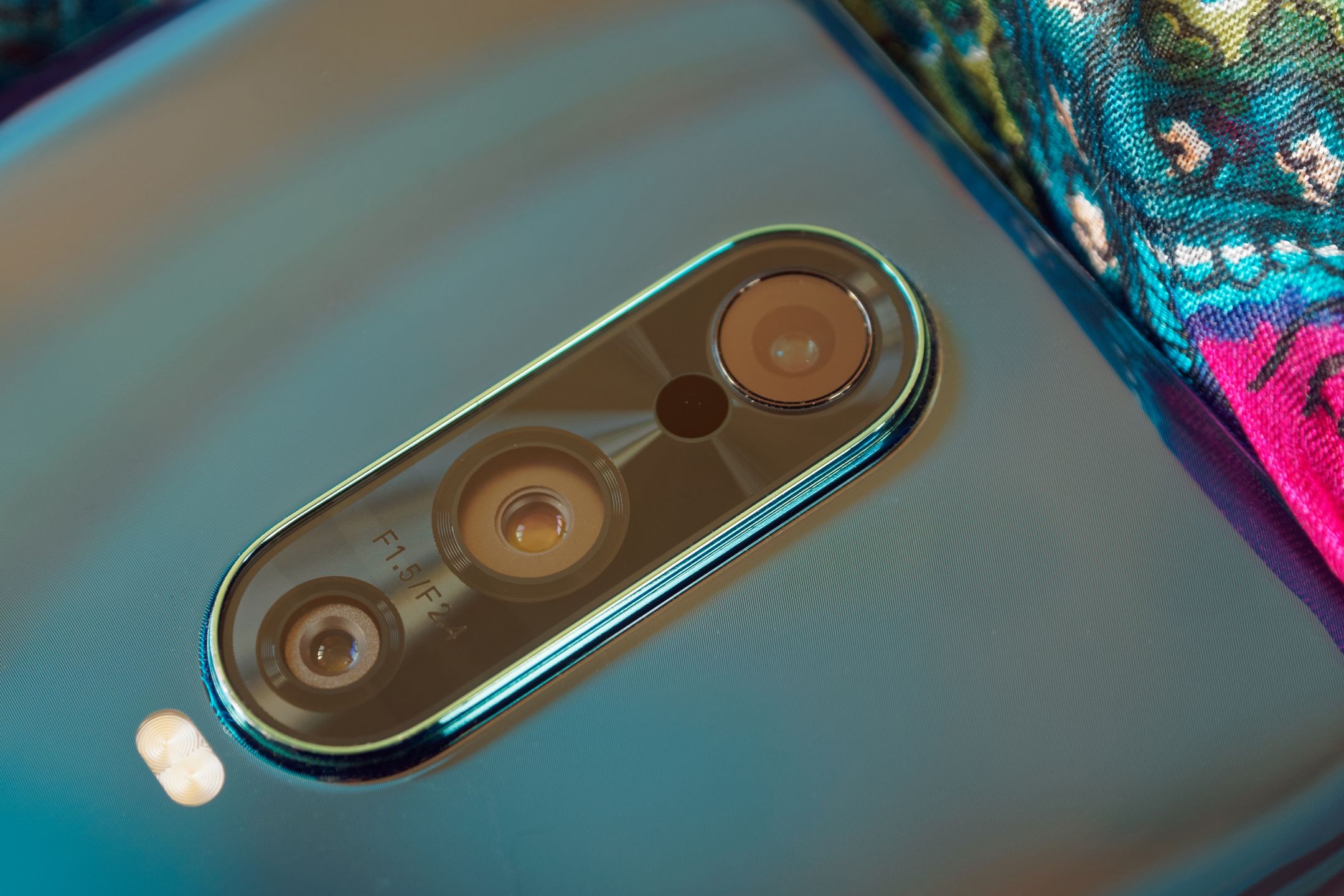 Test Oppo RX17 Pro – smartfon dla prowadzących nocne życie, z błyskawicznym ładowaniem 6