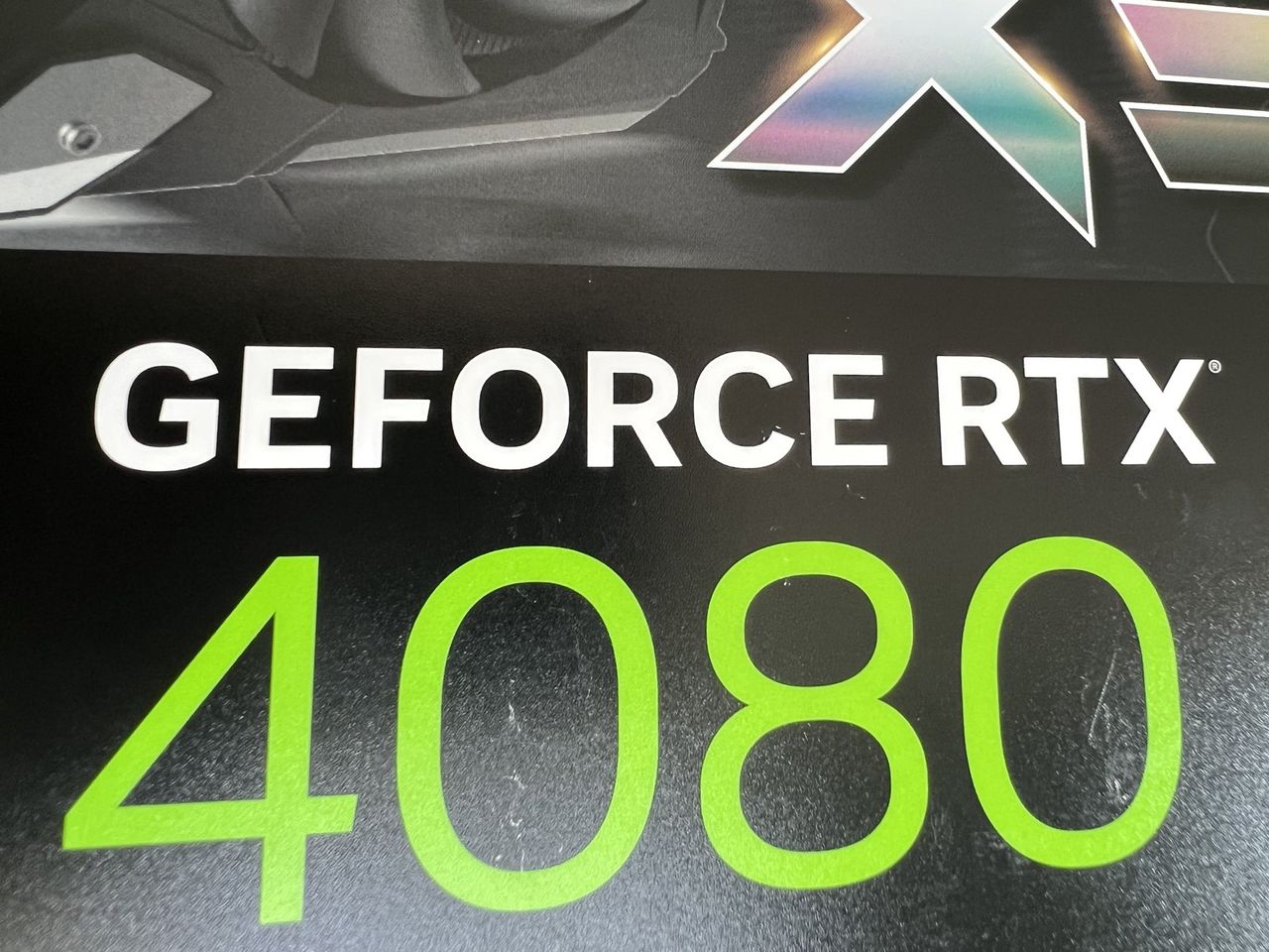 GeForce RTX 4080.