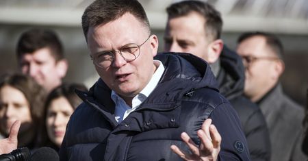 Hołownia podjął decyzję ws. TVP Info. "Sprawy zaszły za daleko"