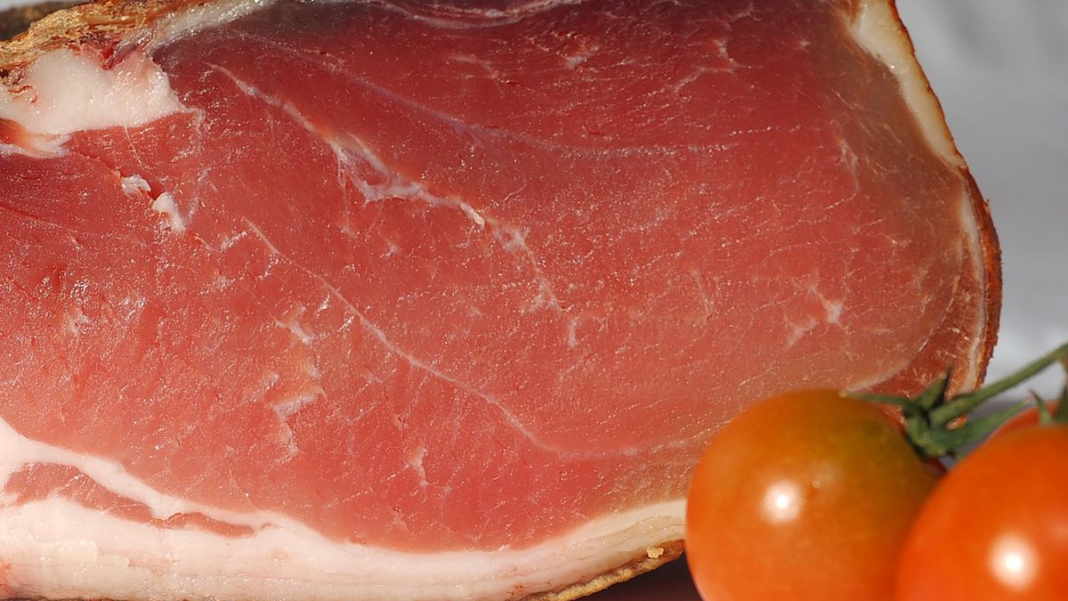 Pieczona peklowana szynka wieprzowa o niskiej zawartości sodu (bez kości)