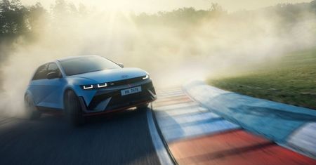 "Brum, brum" z rury wydechowej auta elektrycznego? Tak chcą dotrzeć do nieprzekonanych