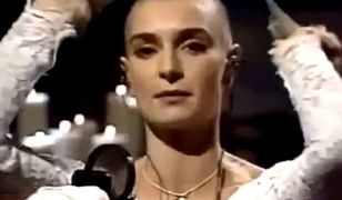 "Sinéad O’Connor miała rację, podarła zdjęcie papieża i została za to zaatakowana". Od skandalu minęło 30 lat