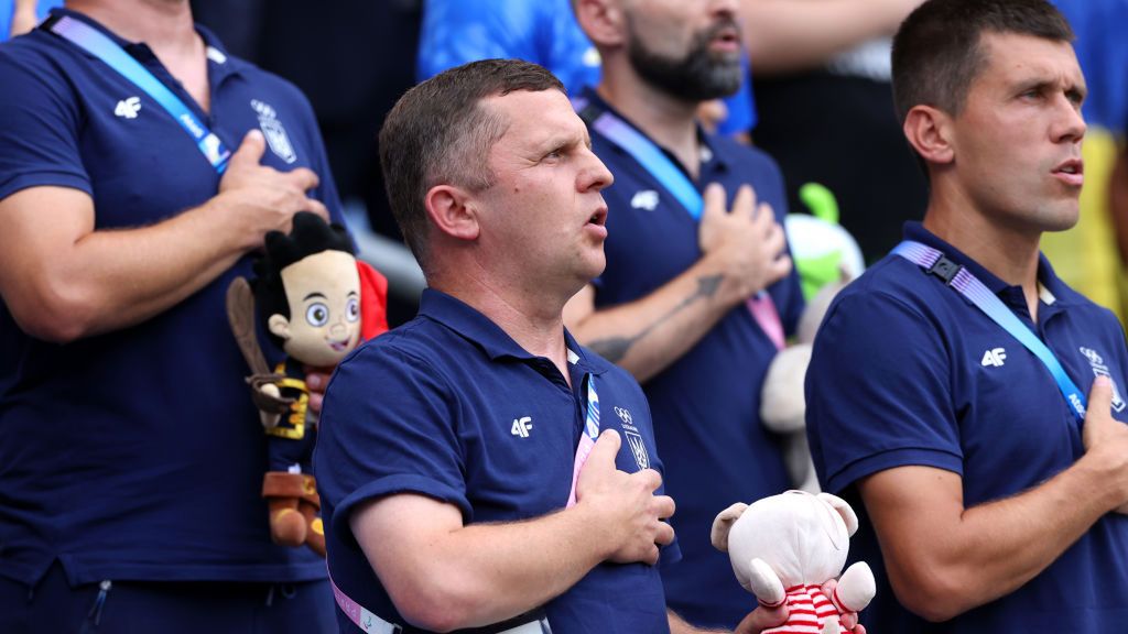 Getty Images /  Claudio Villa / Sztab szkoleniowy reprezentacji Ukrainy podczas meczu z Argentyną na igrzyskach olimpijskich w Paryżu