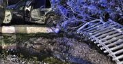 Grajewo: Pijany kierujący uciekał przed policją. Jazdę zakończył na betonowym ogrodzeniu