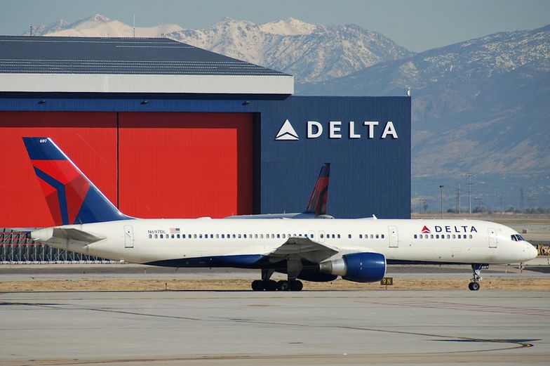 Awaria zasilania będzie kosztować Delta Airlines miliony. Przewoźnik odwołuje kolejne loty