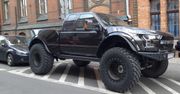 Ford Super Duty prawie pokonał straż miejską. Udało się dopiero za trzecim razem