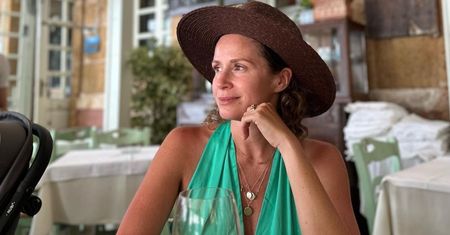 Monika Mrozowska wywołała aferę, a teraz pozuje z dziećmi i grzmi: "Jesteście W BŁĘDZIE"