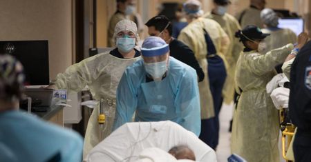 Coraz więcej zarażonych i zgonów na COVID-19. Dramatyczna sytuacja w USA
