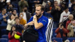 Danił Miedwiediew skomentował dyskwalifikację. Przeprosił poszkodowanego kibica