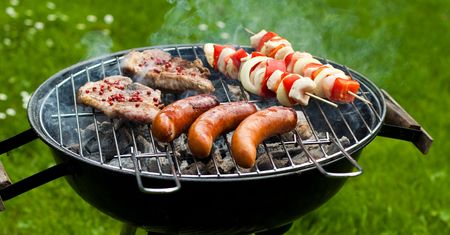 W ten sposób przygotujesz grill na sezon. Będzie lśnił, jakbyś dopiero go kupił