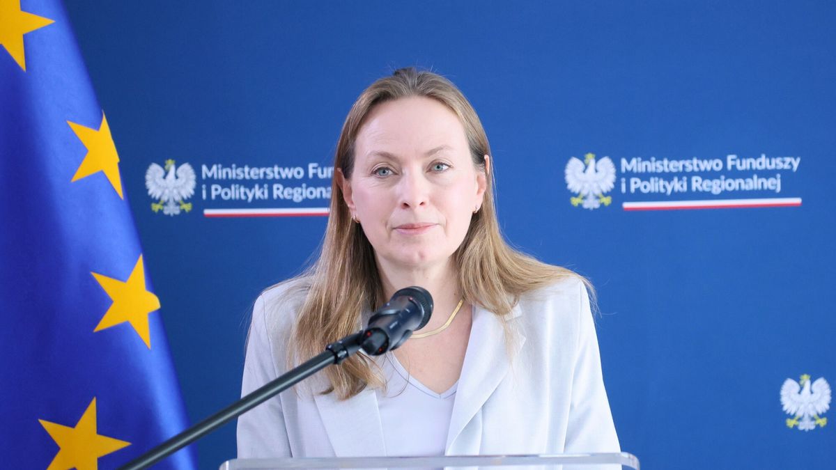 Wyniki konkursu na prezesa PARP
Fot. Adam Burakowski/East News, Warszawa, 17.05.2024. Konferencja prasowa minister funduszy i polityki regionalnej Katarzyny Pelczynskiej-Nalecz poswiecona ogloszeniu wyniku konkursu na prezesa Polskiej Agencji Rozwoju Przedsiebiorczosci. N/z: Katarzyna Pelczynska-Nalecz.
Adam Burakowski