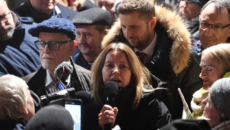 Joanna Lichocka na proteście przed TVP
