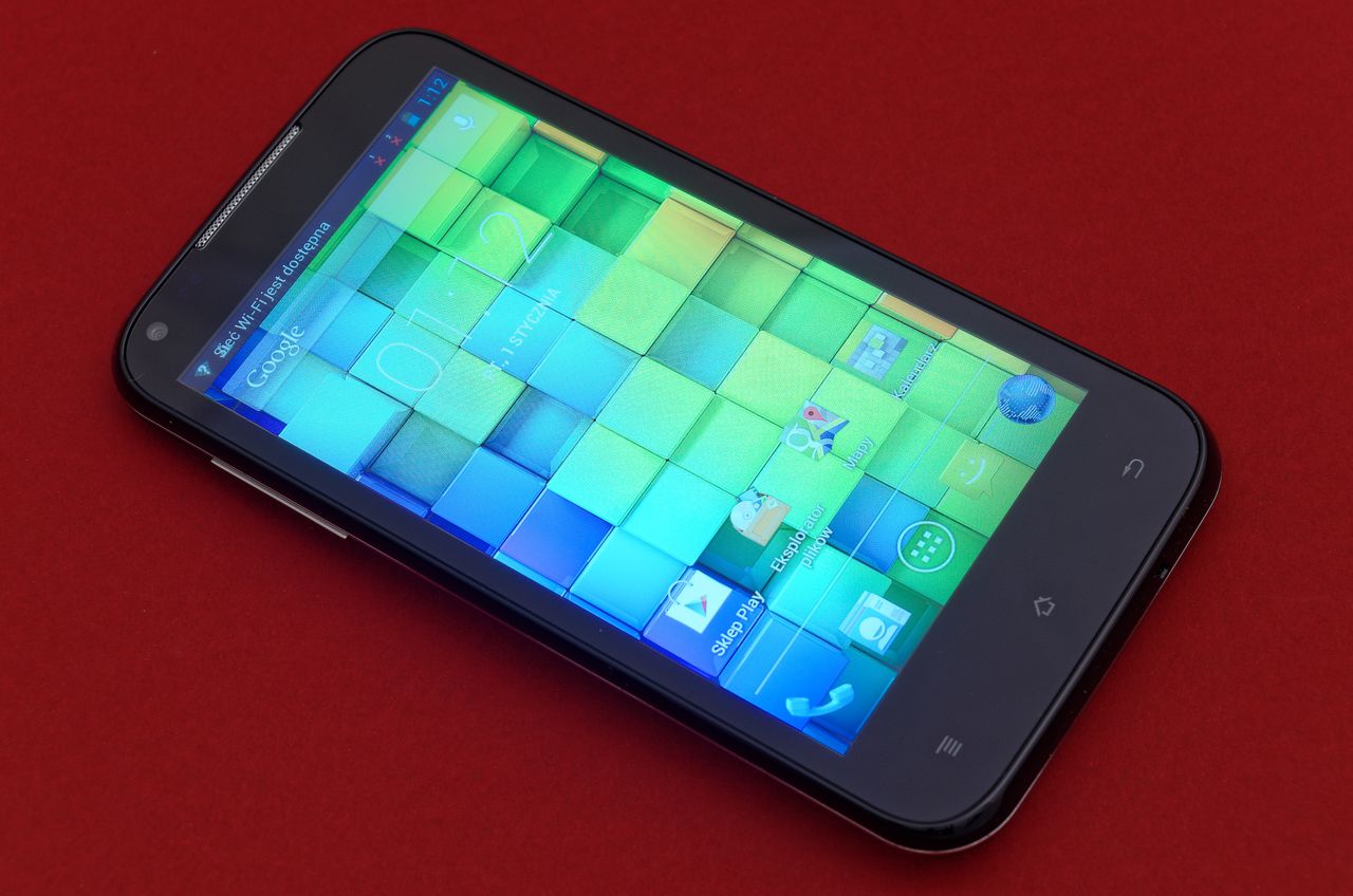 MODECOM XINO Z46 X4 — Test i recenzja smartfonu za rozsądną cenę